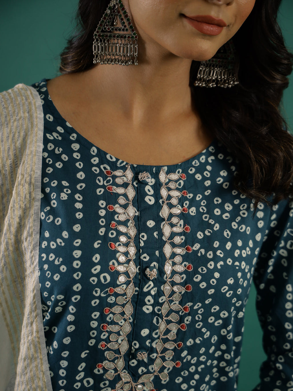 Green & White Kurta Set - SanskrutiHomes 