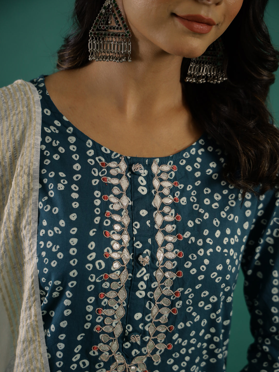 Green & White Kurta Set - SanskrutiHomes 