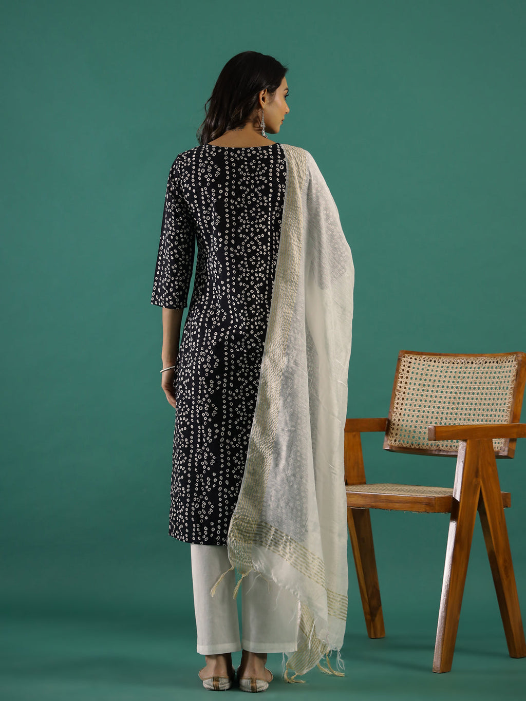 Black & White Printed Kurta Set - SanskrutiHomes 