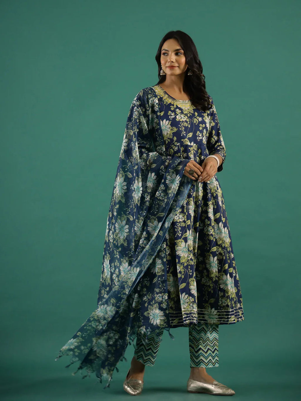 Floral Printed Round Neck Kurta Set - SanskrutiHomes 