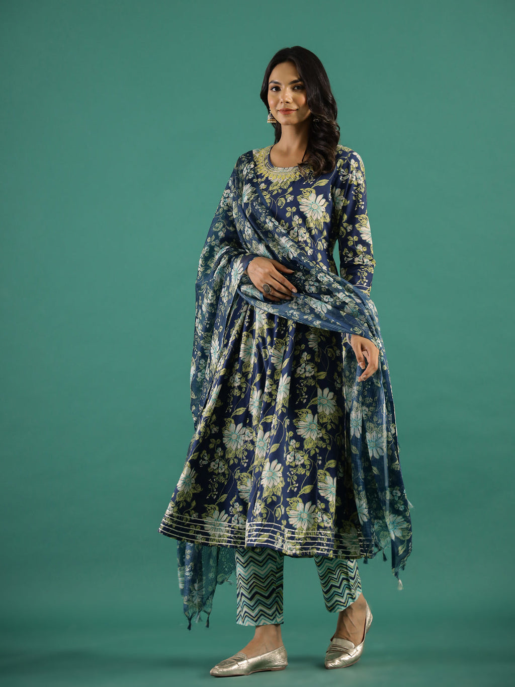 Floral Printed Round Neck Kurta Set - SanskrutiHomes 