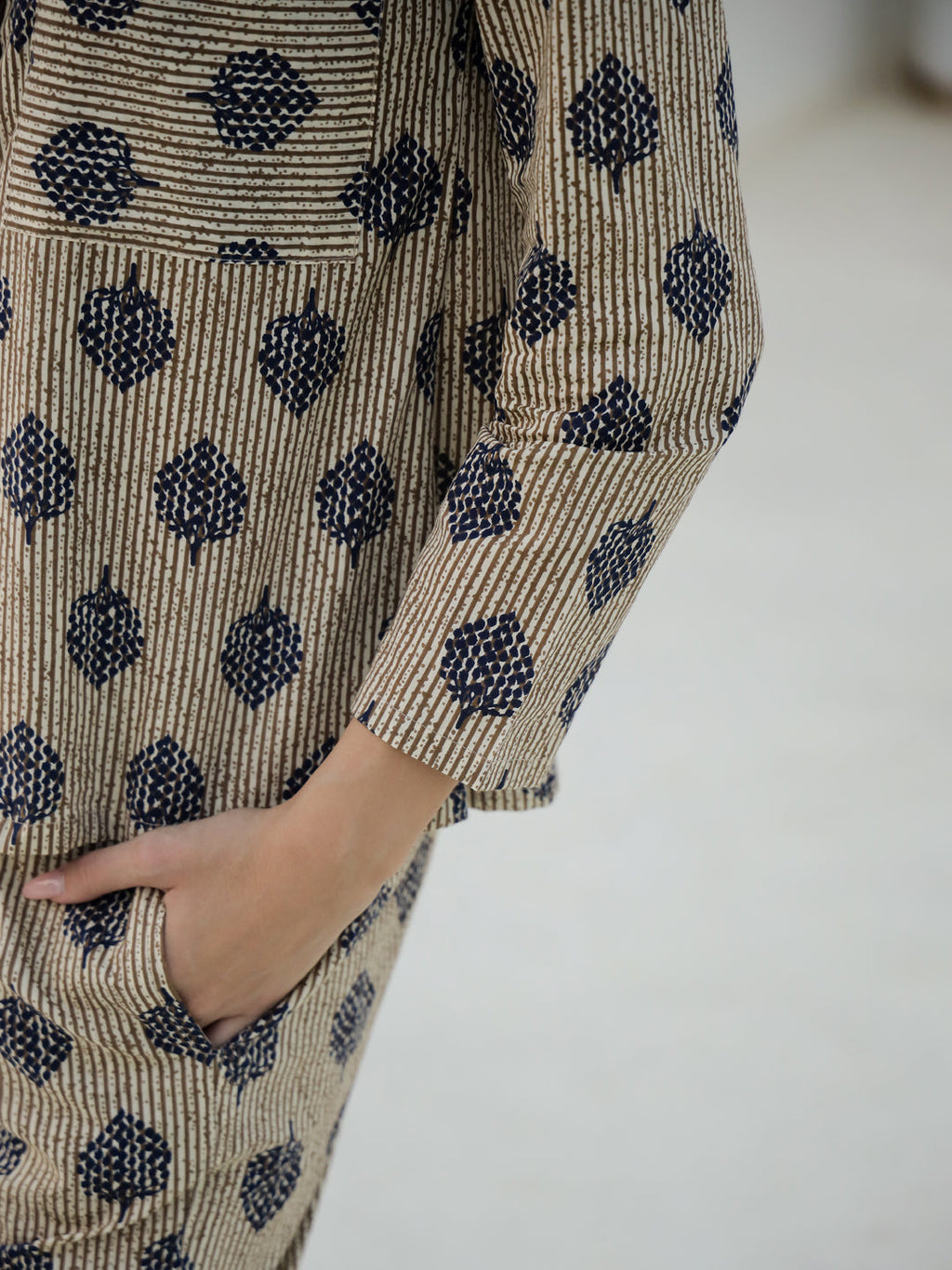 Leaf Printed Cotton Night Suit Set - SanskrutiHomes 