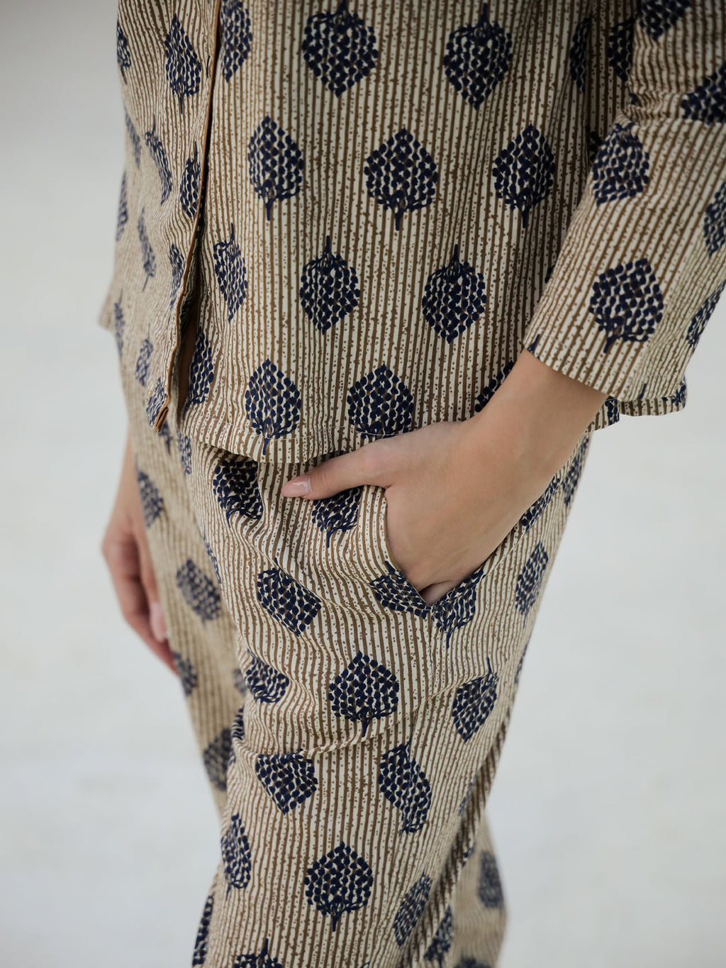 Leaf Printed Cotton Night Suit Set - SanskrutiHomes 