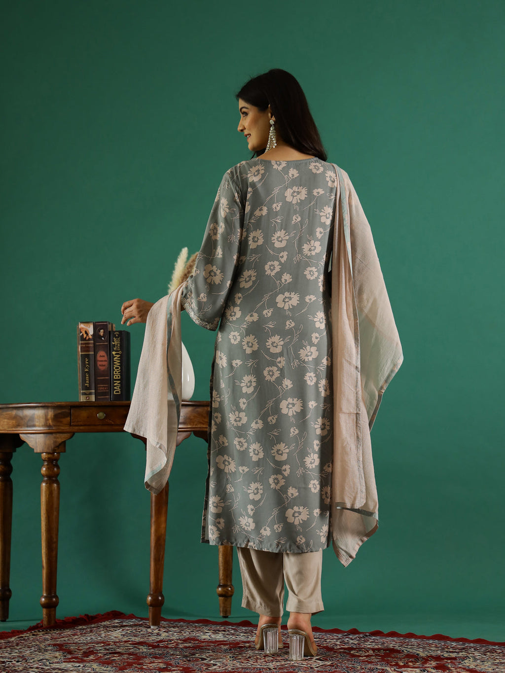 Gray Color Round Neck Printed Kurta Set - SanskrutiHomes 
