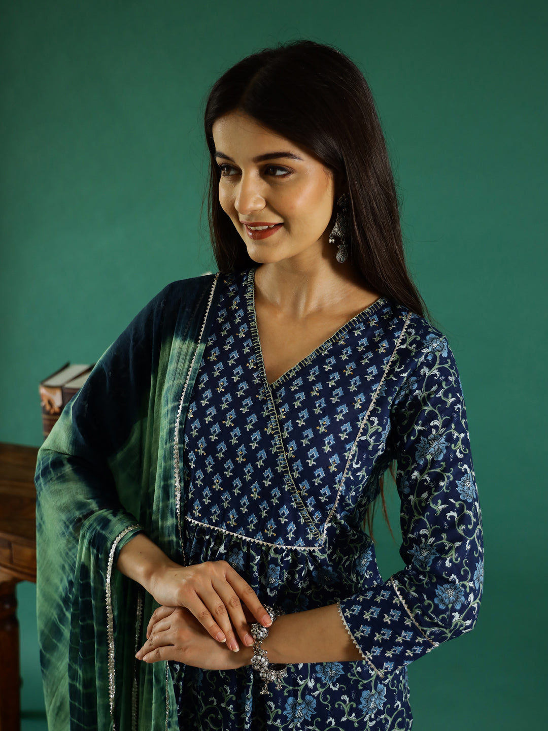 Green Designer Loungewear Set - SanskrutiHomes 