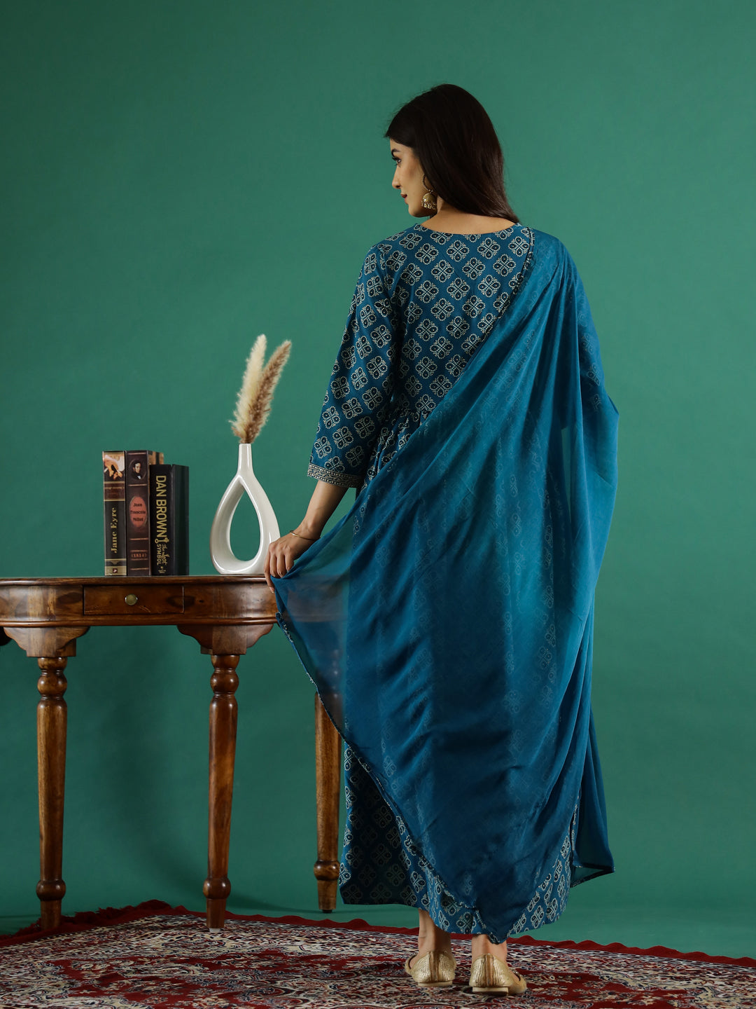 Women Pure Cotton kurta set with Chiffon Dupatta - SanskrutiHomes 