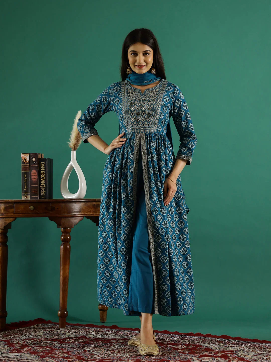 Women Pure Cotton kurta set with Chiffon Dupatta - SanskrutiHomes 