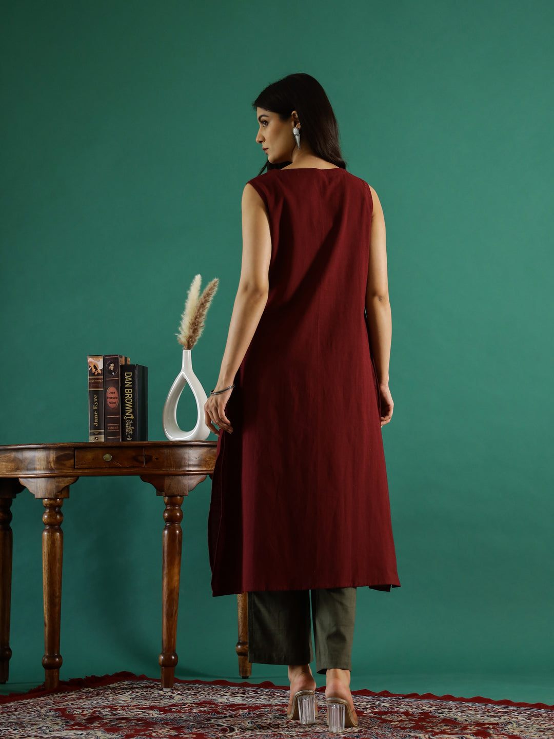 Solid Print Sleeveless Kurta Set for Women - SanskrutiHomes 