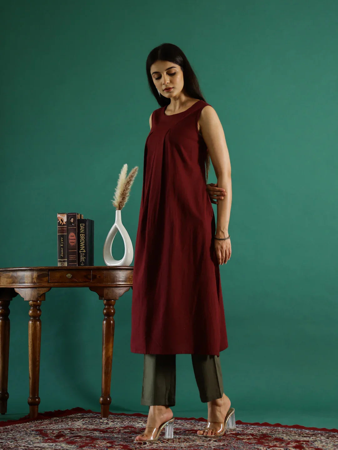 Solid Print Sleeveless Kurta Set for Women - SanskrutiHomes 