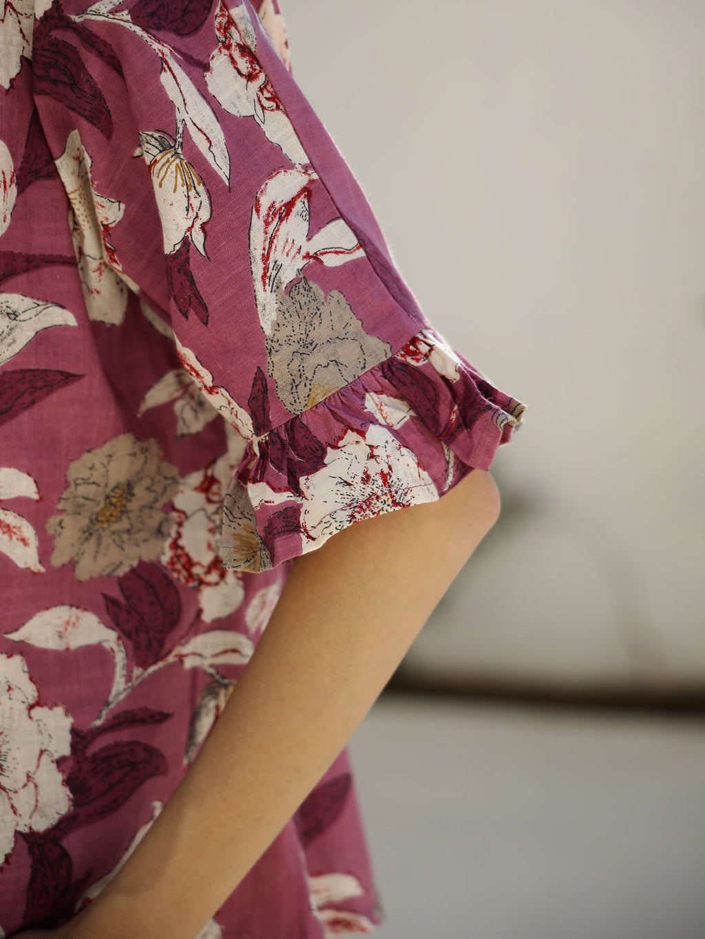 V-Neck Floral Printed Cotton Co-ords Set - SanskrutiHomes 