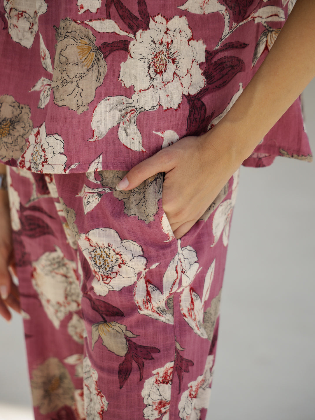 Green Flower Printed Round Neck Cotton Kurta - SanskrutiHomes 