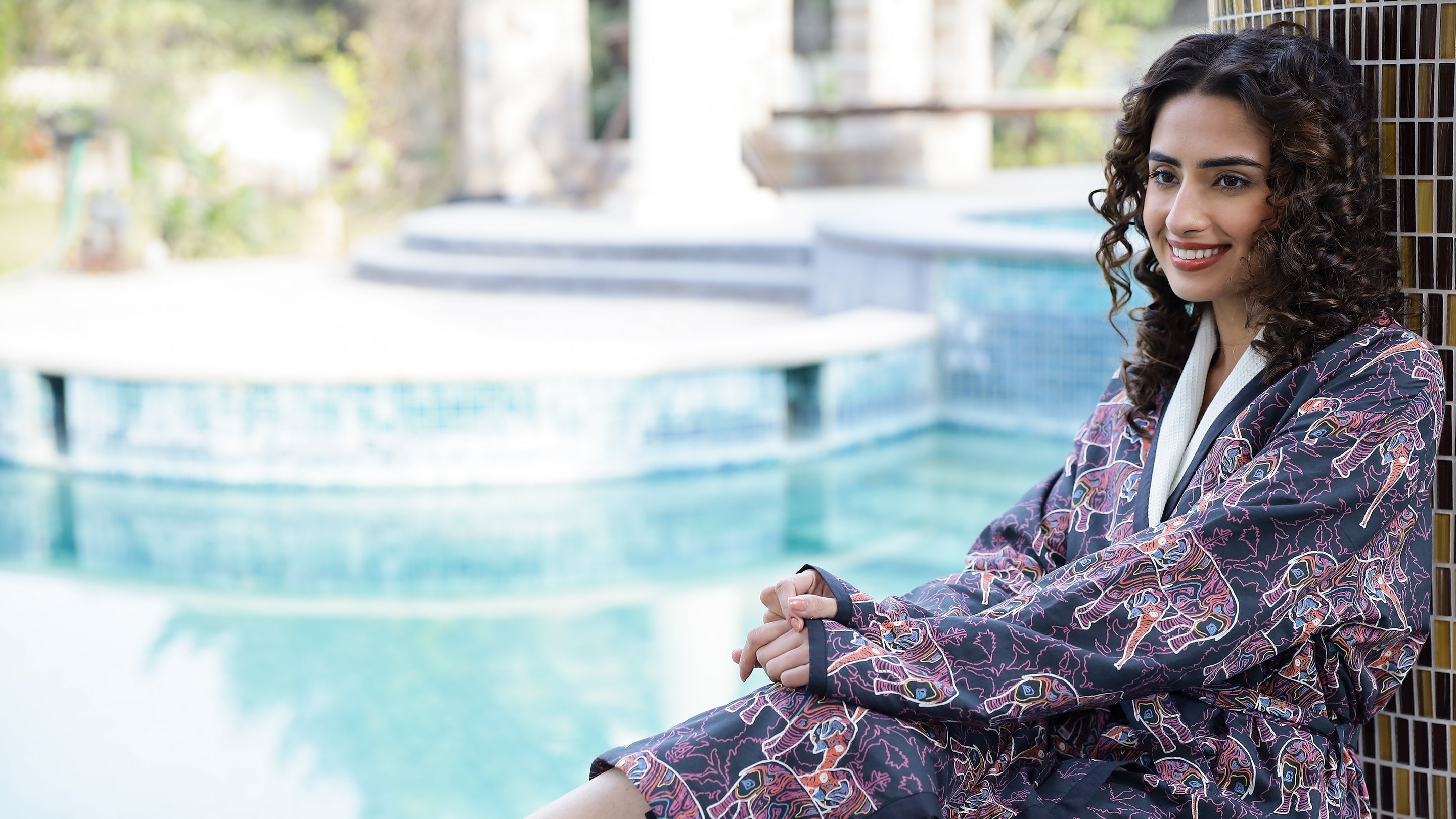 Cotton Black Towel Bath Robe - SanskrutiHomes 