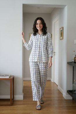 Grey Geometric Print Shirt Collar Pure Cotton Night Suit For Women