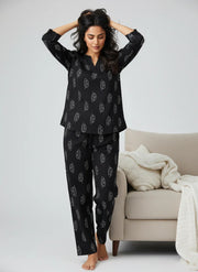 Black Printed Viscose Rayon Round Neck night suit for women - SanskrutiHomes 