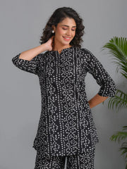 Women Floral Printed Black loungewear set - SanskrutiHomes 