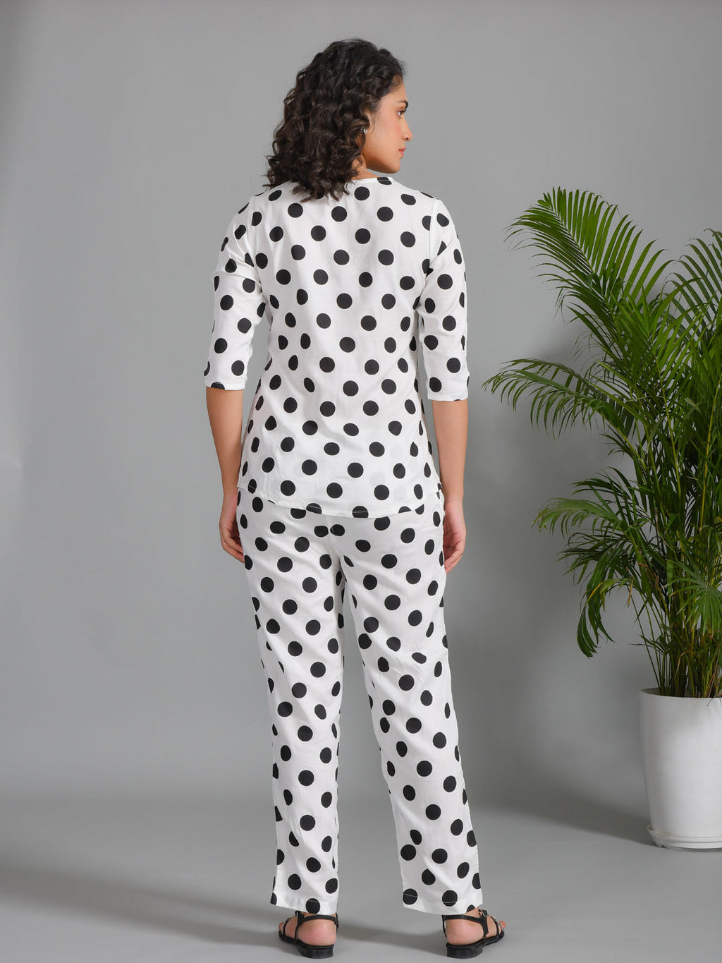 White Viscose Rayon Printed Round Neck night suit for women - SanskrutiHomes 