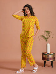 Yellow Floral Printed Round Neck Night Suit - SanskrutiHomes 