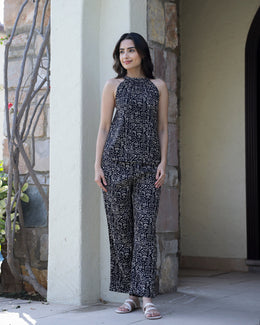 Women's Viscose Rayon Black Geometric Night Suits