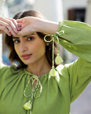 Green Solid Tie Up Neck Cotton Night Suit For Women