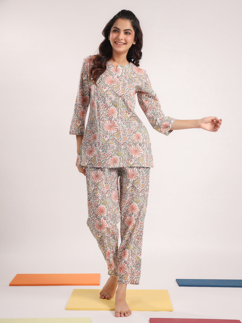 Women's Pure Cotton Off White Conversational Print Night Suits