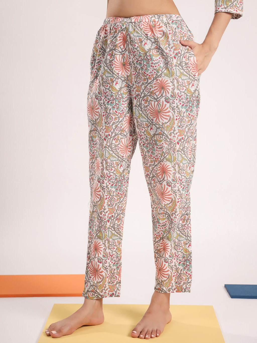 Women's Pure Cotton Off White Conversational Print Night Suits