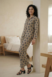 Beige Abstract Print Lapel Collar Pure Cotton Night Suit For Women