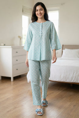 Blue Floral Print Round Neck Pure Cotton Night Suit For Women