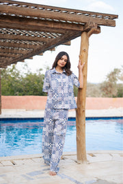 White Shirt Collar Geometric Printed Pure Cotton Night Suit