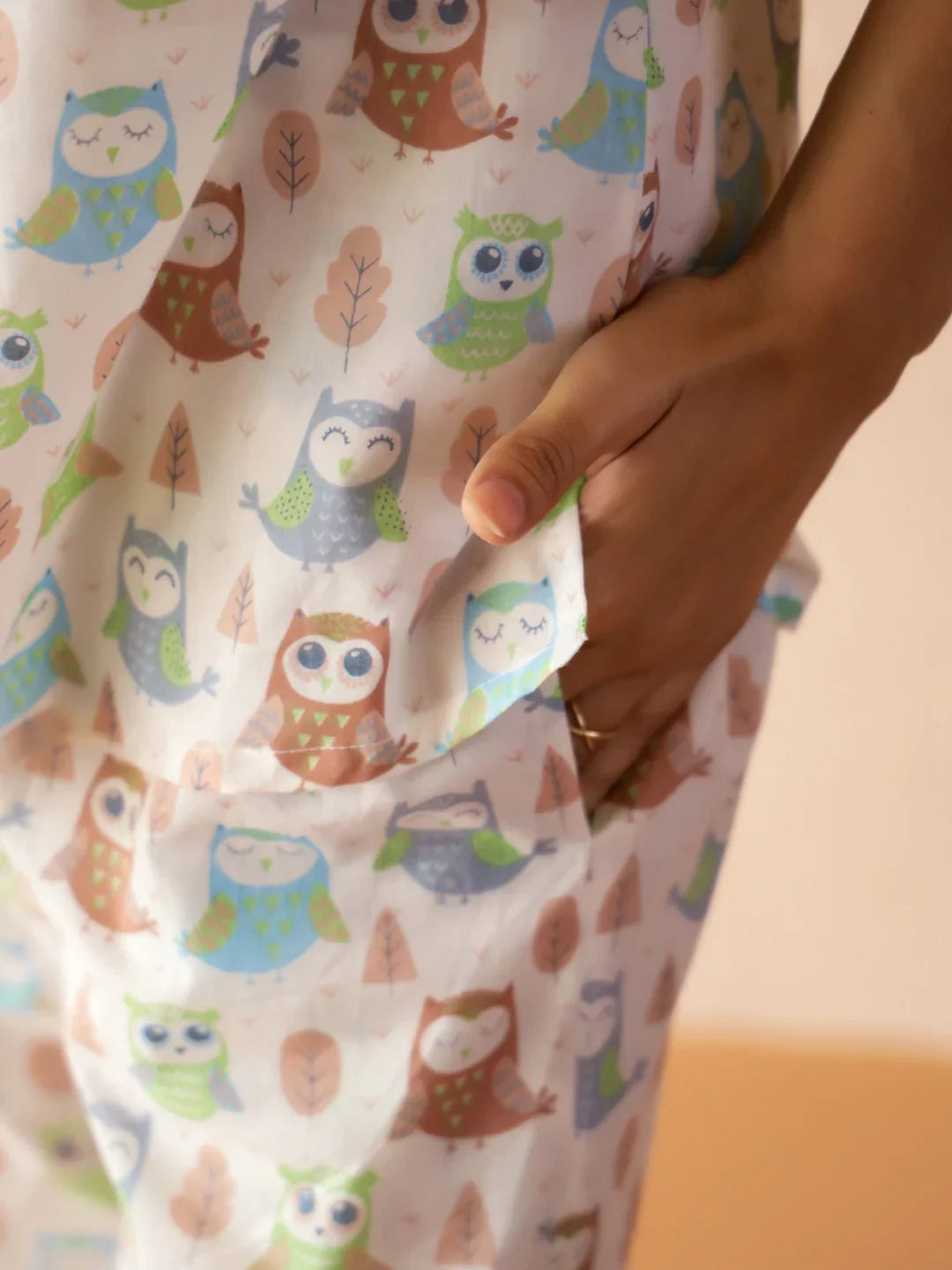 White Round Neck Pure Cotton Animal Printed Night Suit for Women - SanskrutiHomes 