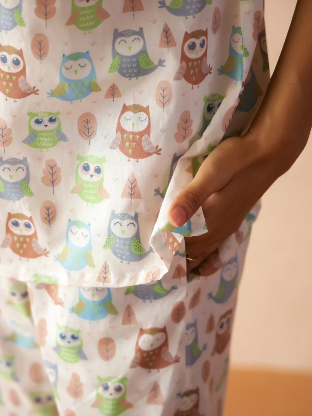 White Round Neck Pure Cotton Animal Printed Night Suit for Women - SanskrutiHomes 