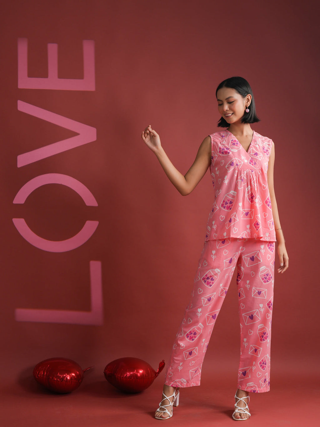 Pink V-Neck Printed Cotton Night Suit - SanskrutiHomes 