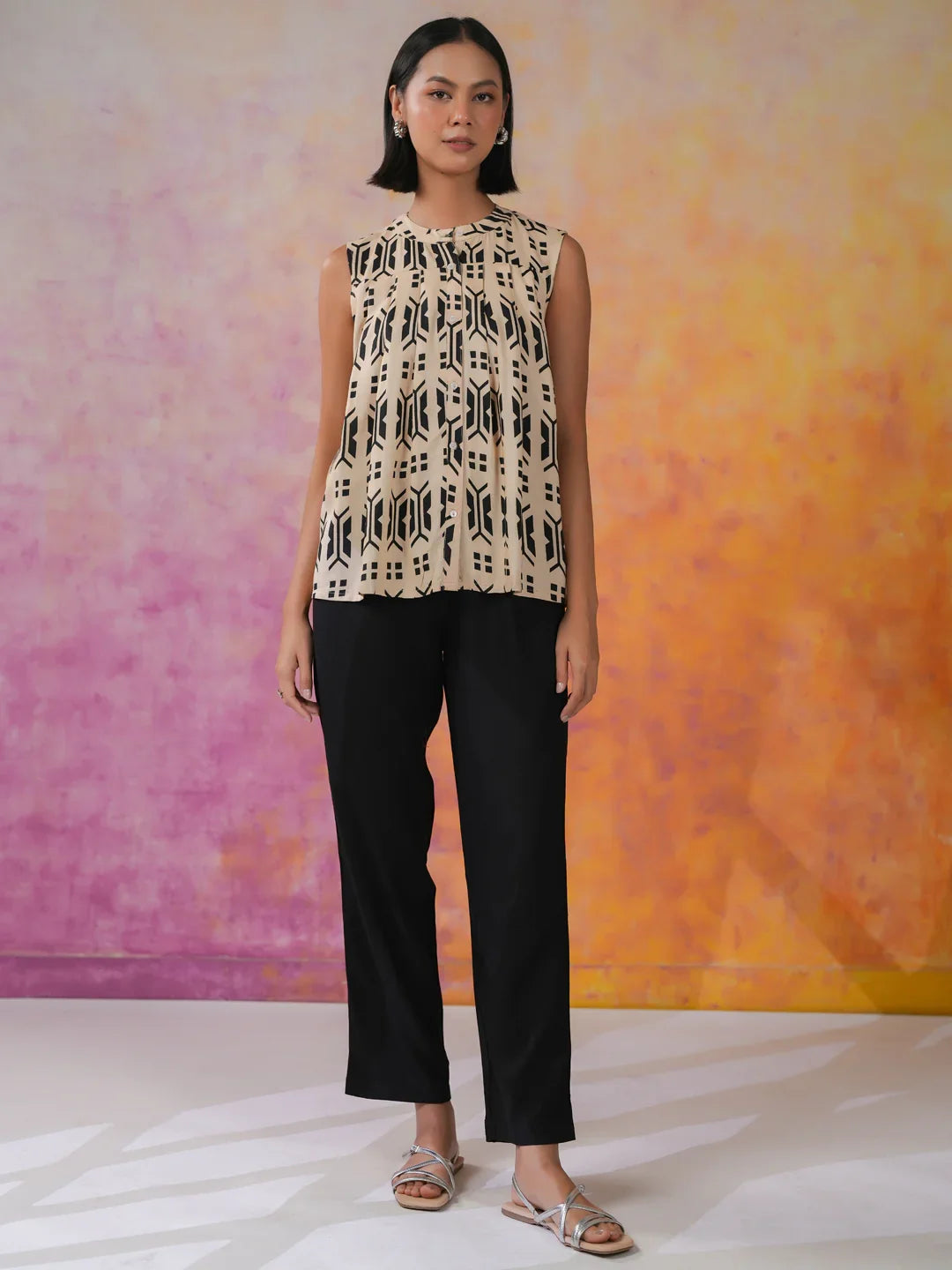 Black Geometric Print Round Neck Co-ords Set - SanskrutiHomes 