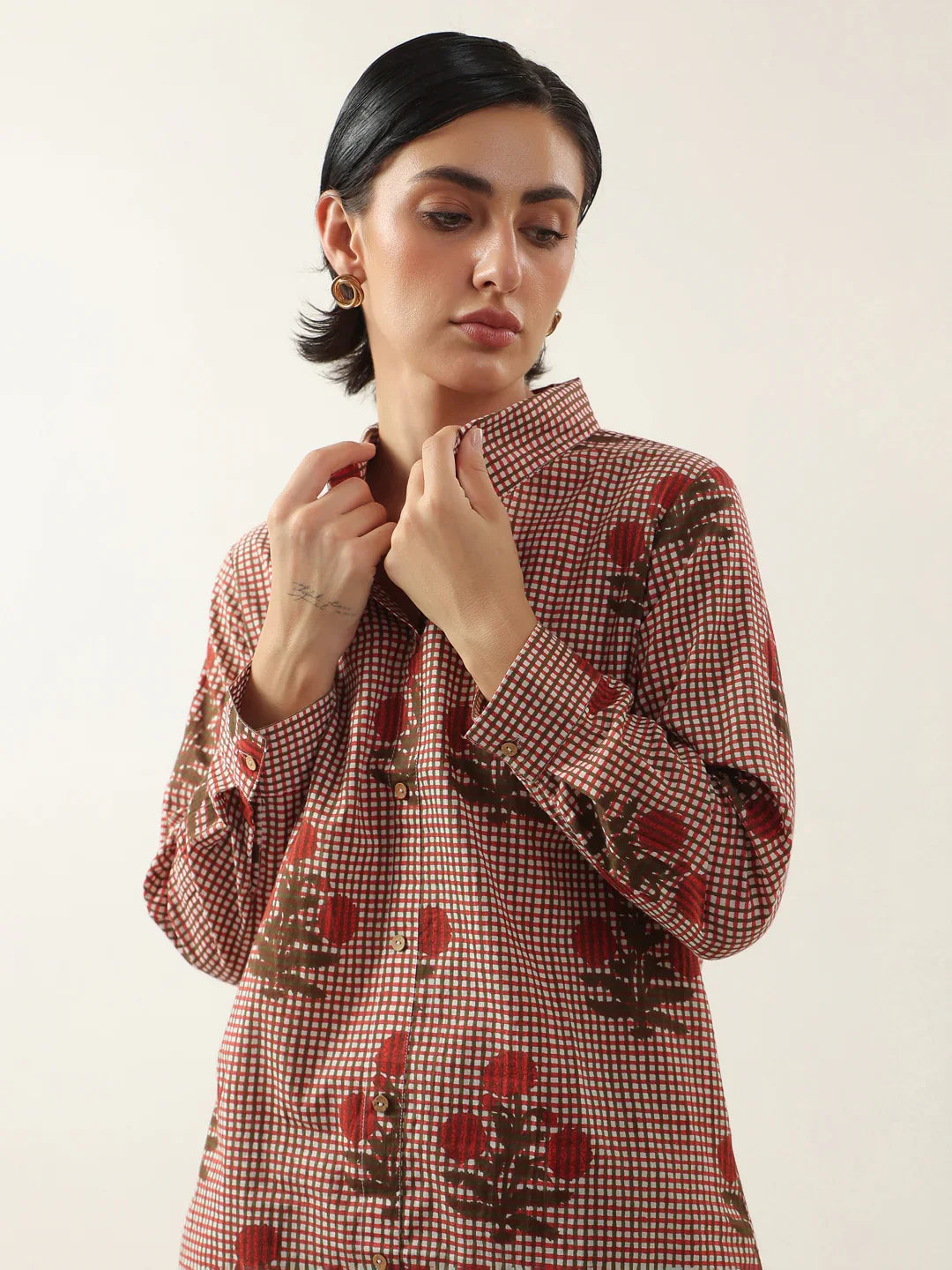 Red Cotton Floral Printed Shirt Collor Night Suit - SanskrutiHomes 