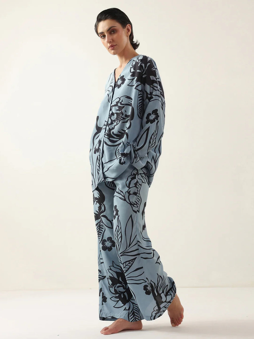 Blue Color V-Neck Floral Printed Night Suit - SanskrutiHomes 