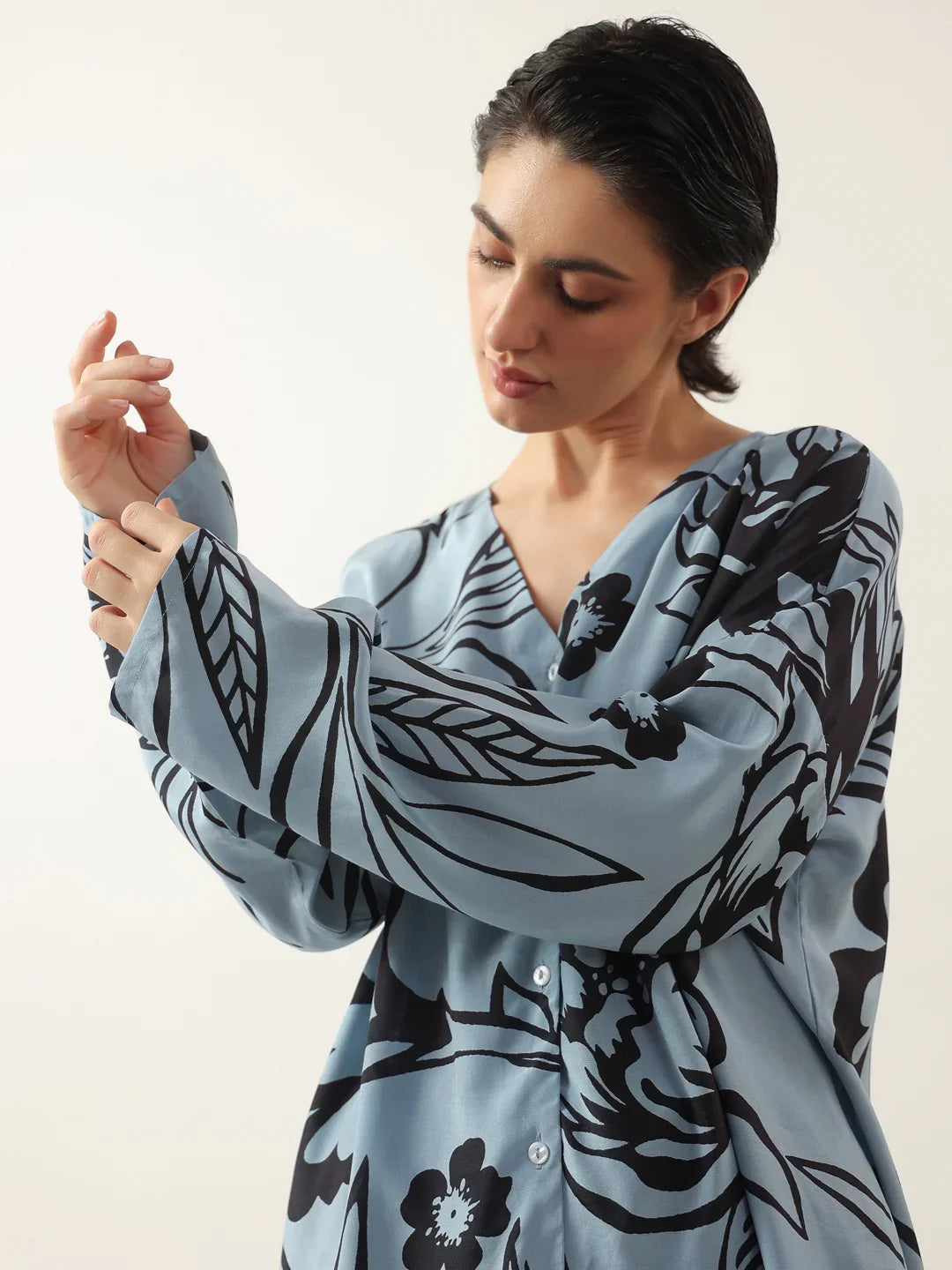 Blue Color V-Neck Floral Printed Night Suit - SanskrutiHomes 