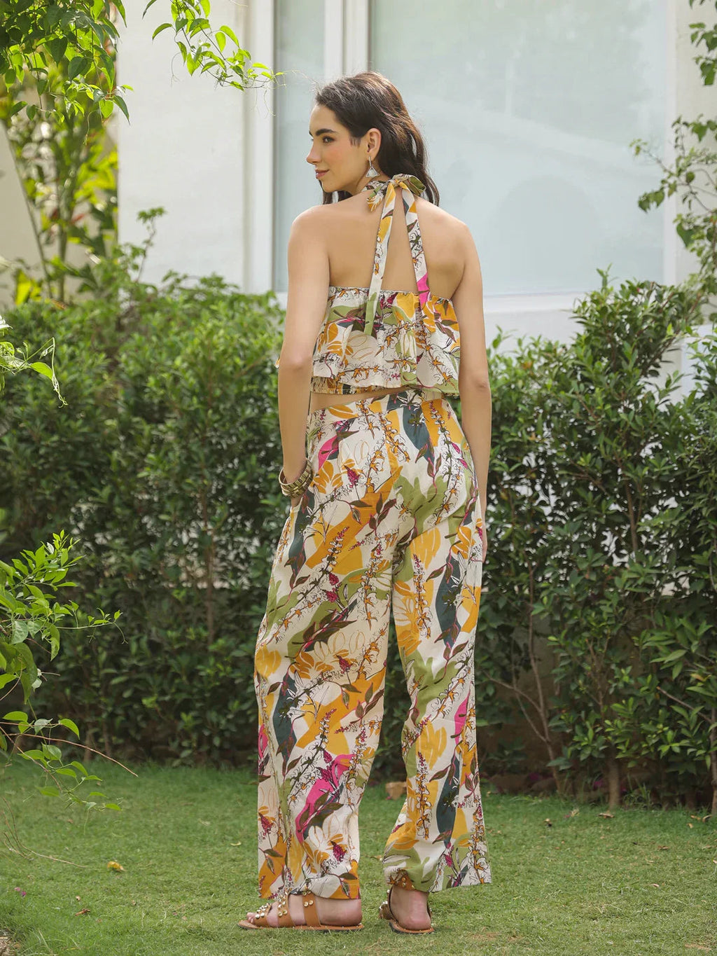 White Printed Cotton V-Neck Co-Ord Set for Women - SanskrutiHomes 