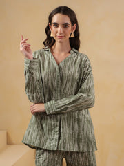 Green Shirt Collar Pure Cotton Printed Night Suit for Women - SanskrutiHomes 