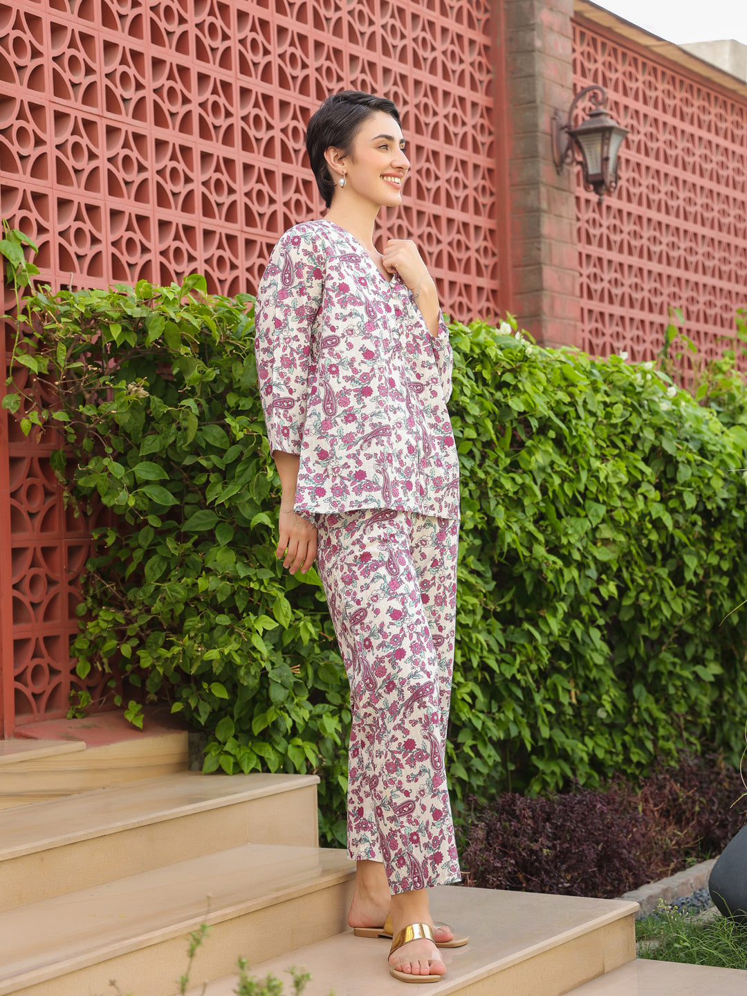Multi Round Neck Pure Cotton Printed Floral Night Suit For Women
