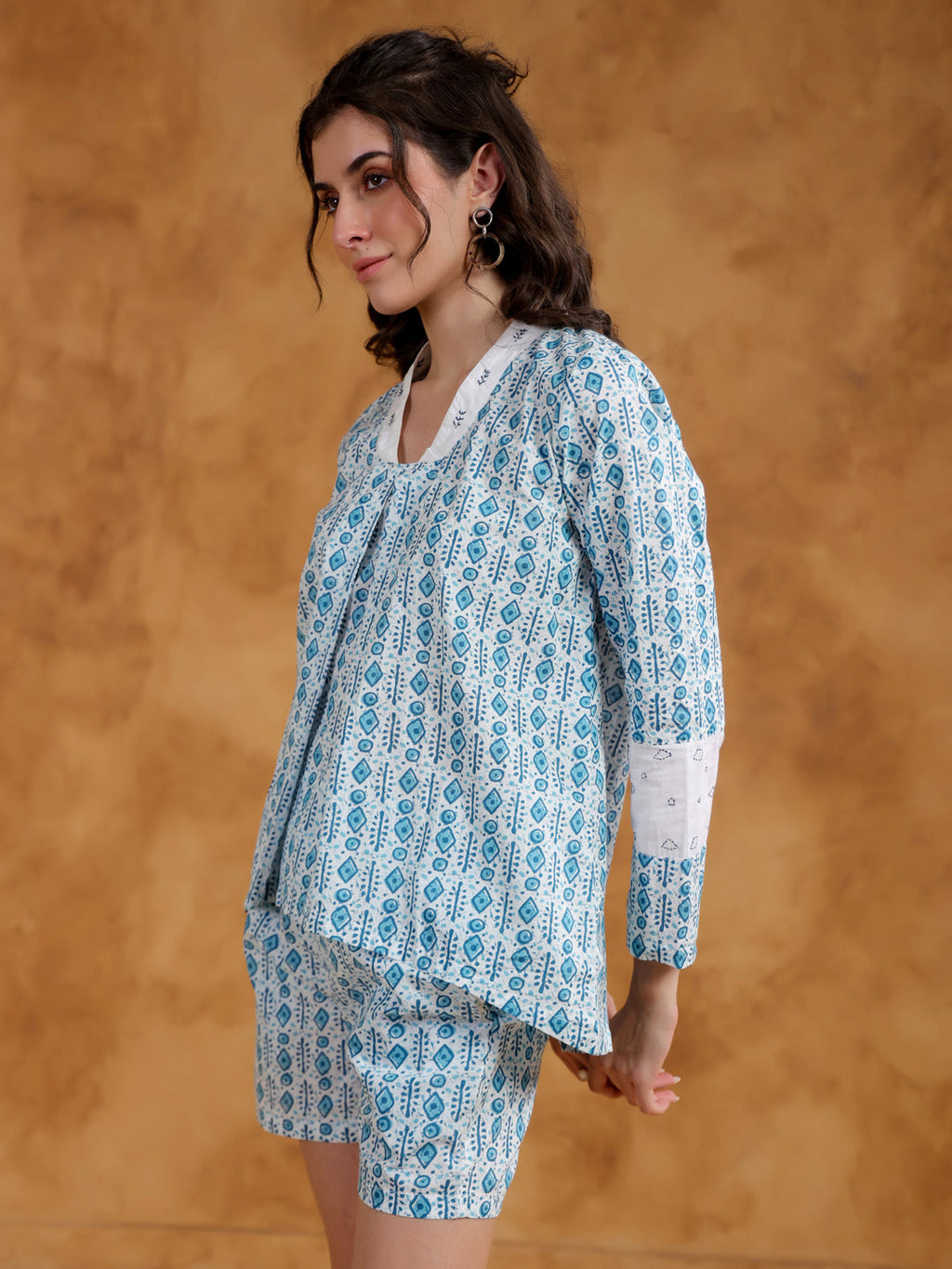 White Color V-Neck Printed co-ords set for women - SanskrutiHomes 