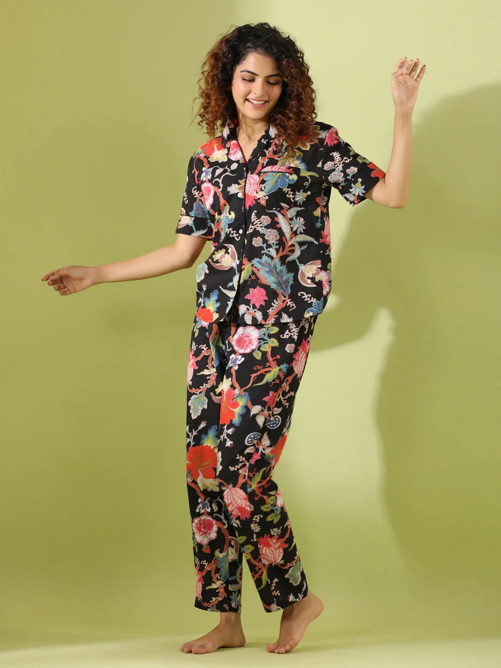 Black Cotton Printed Night Suit Set with Payjama - SanskrutiHomes 