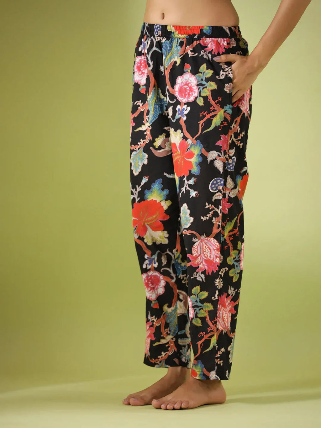 Black Cotton Printed Night Suit Set with Payjama - SanskrutiHomes 