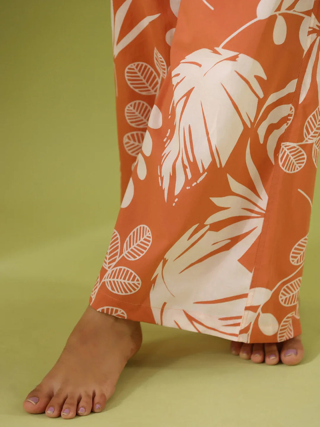 Orang leaf print loungewear set - SanskrutiHomes 