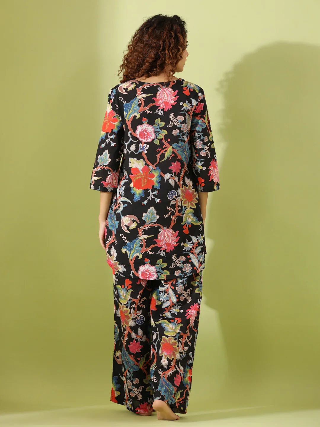 Black floral print loungewear set - SanskrutiHomes 