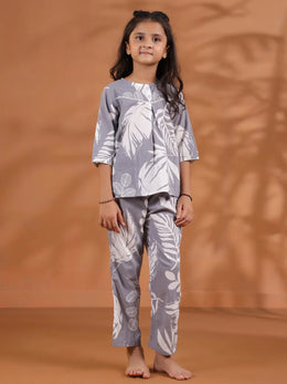 Flower Printed Round Neck Night Suit Set - SanskrutiHomes 