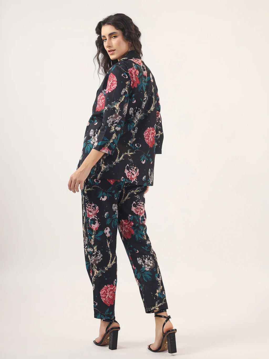 BLACK FLORAL Cotton Night SUIT - SanskrutiHomes 