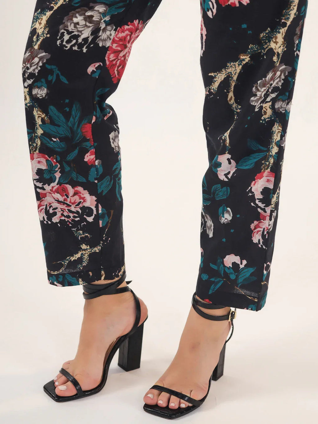 BLACK FLORAL Cotton Night SUIT - SanskrutiHomes 