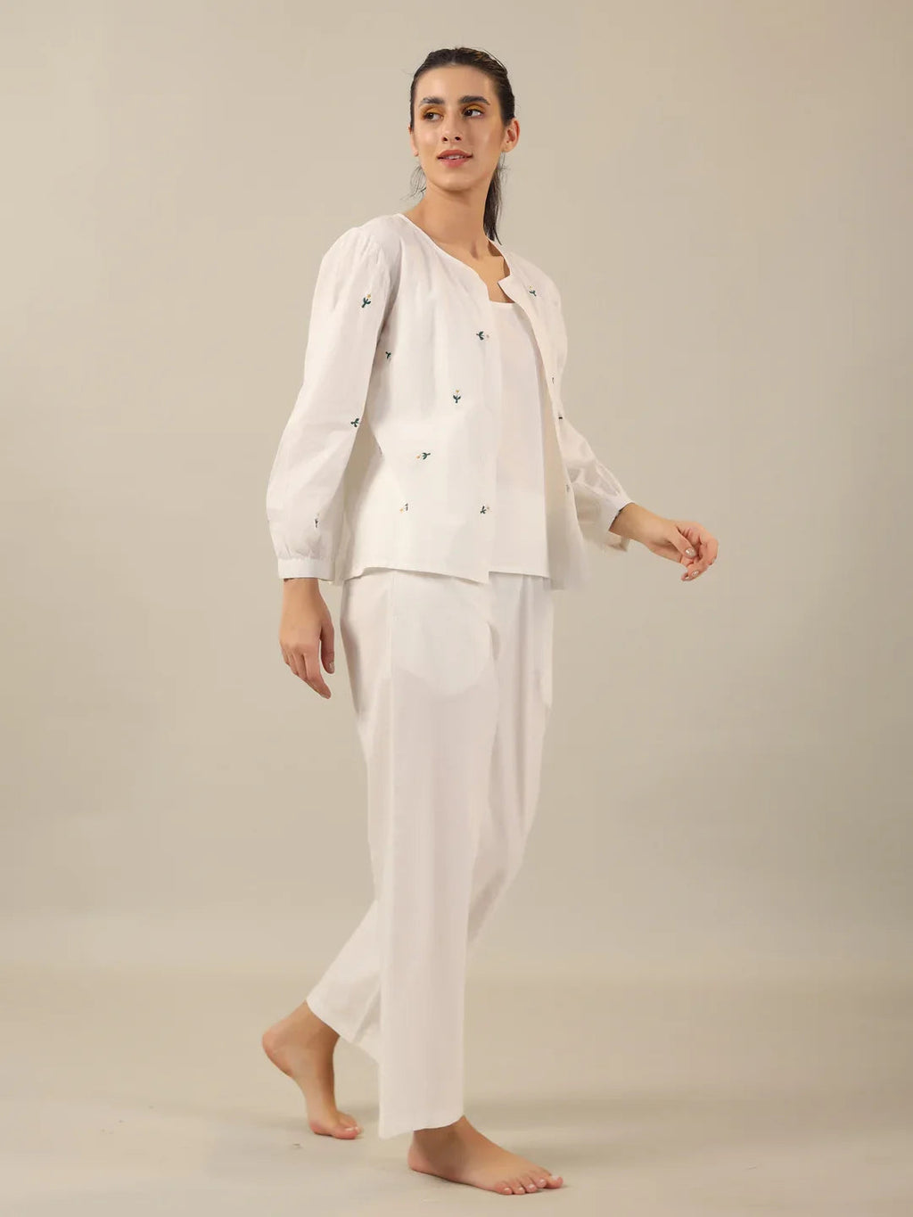 WHITE DAISY Cotton Night SUIT - SanskrutiHomes 