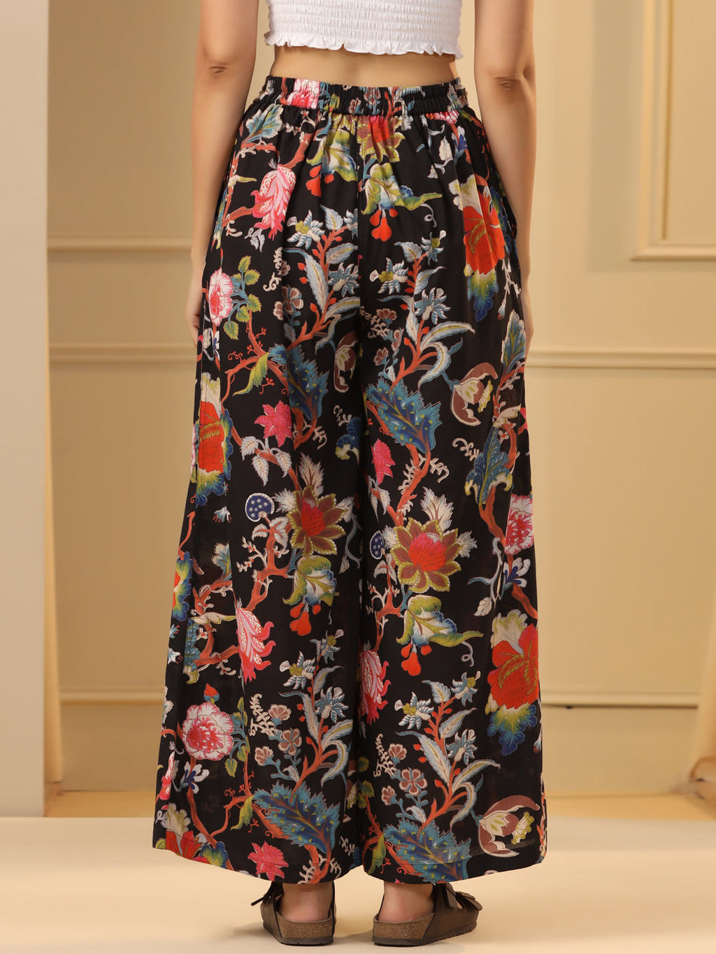 Black & Pink Floral Printed Pure Cotton Lounge Pants - SanskrutiHomes 