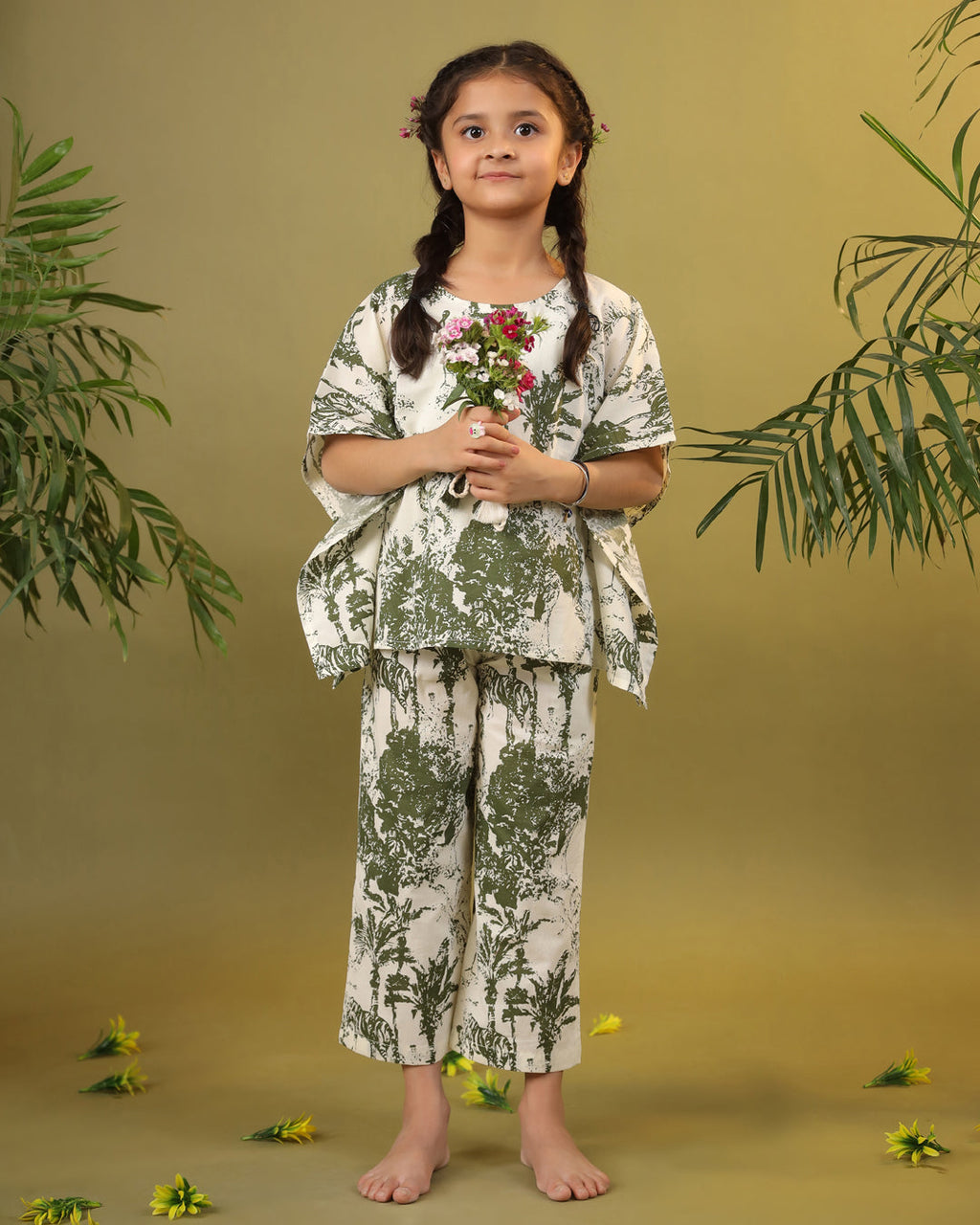 Kids Pure Cotton Green Colour Printed Night suits - SanskrutiHomes 