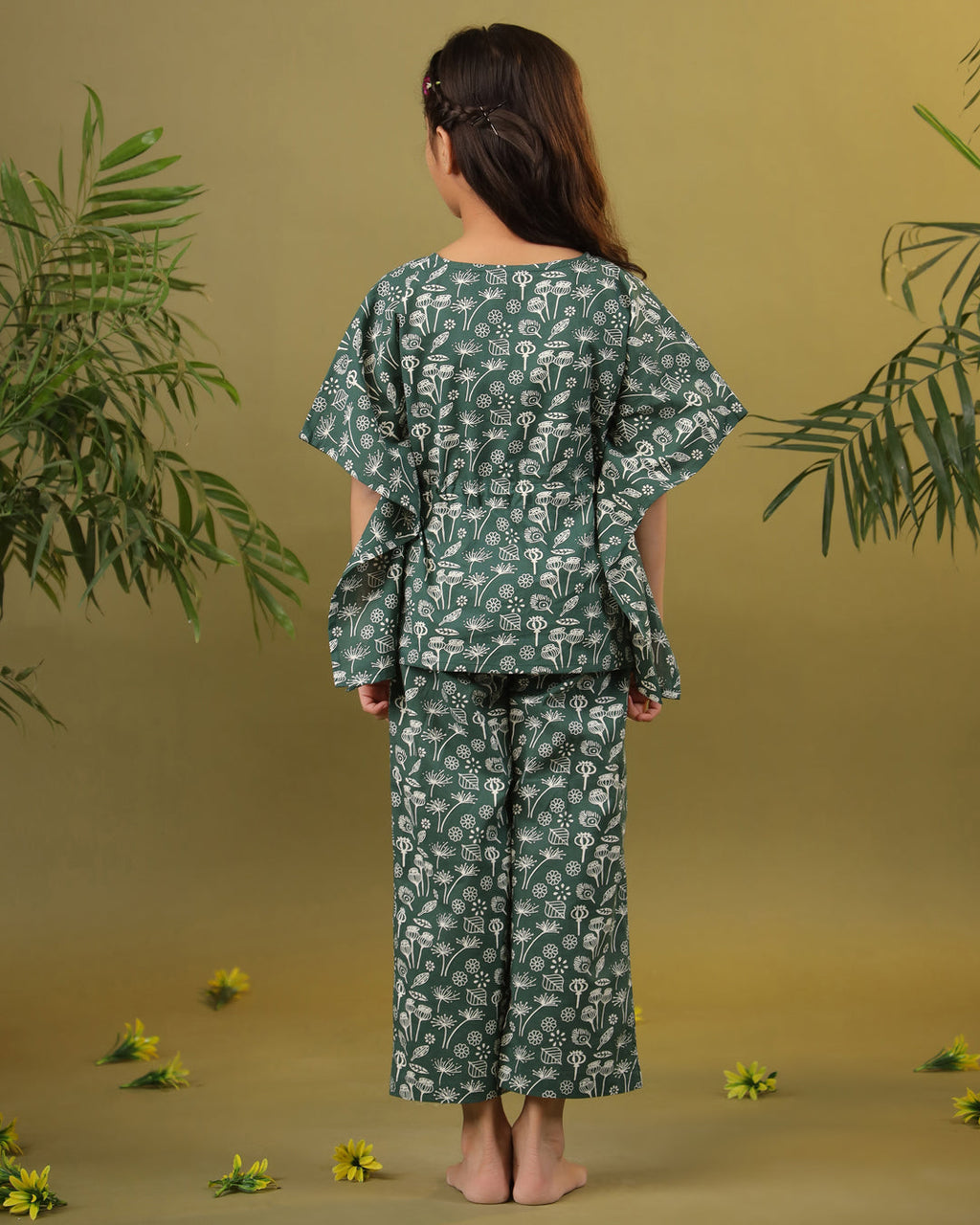 Kids Pure Cotton Green Colour Printed Night suits - SanskrutiHomes 